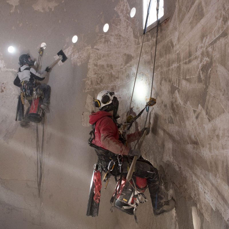 Travail en milieu confiné sur corde